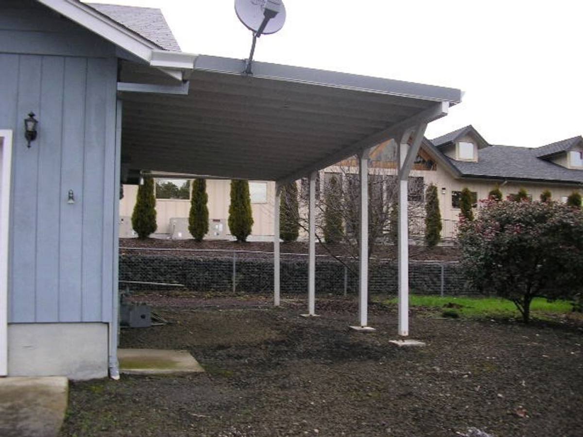 House for rent at 2220 NW Cabrillo Court, Roseburg, OR 97471