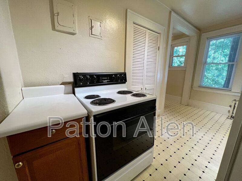 Apartment for rent at 19 Saluda St #4, Asheville, NC 28806