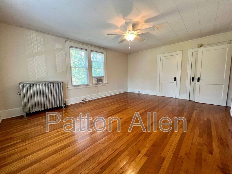 Apartment for rent at 19 Saluda St #4, Asheville, NC 28806