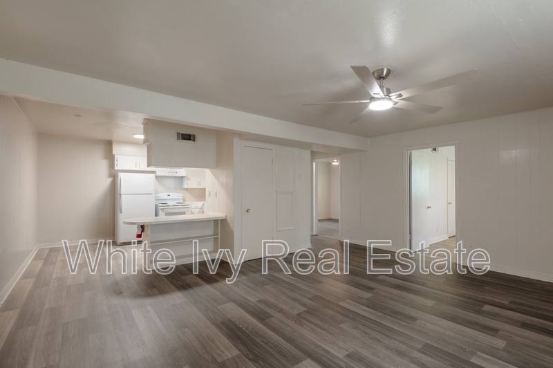 Apartment for rent at 525 12th St #8, Huntsville, TX 77340