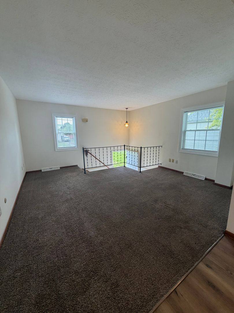 House for rent at 1101 Stratford St, Barberton, OH 44203
