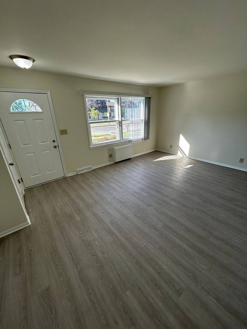 Townhouse for rent at 9810-9922 W Beloit Rd, Milwaukee, WI 53227