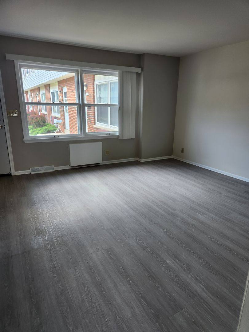 Townhouse for rent at 9810-9922 W Beloit Rd, Milwaukee, WI 53227