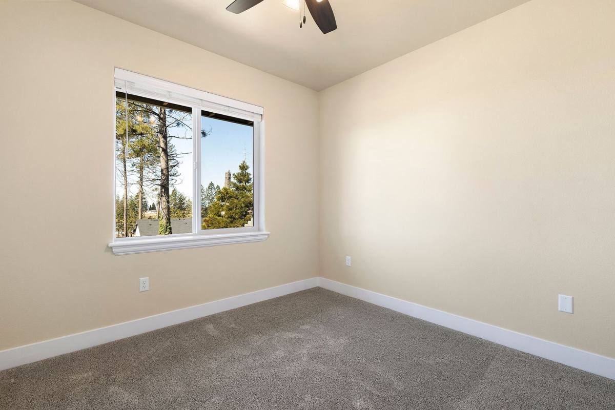 Apartment for rent at 6377-6387 Oak Way, Paradise, CA 95969