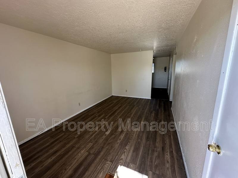 Apartment for rent at 308 Virginia St NE #D, Albuquerque, NM 87108