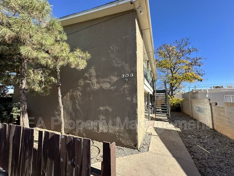 Apartment for rent at 308 Virginia St NE #D, Albuquerque, NM 87108