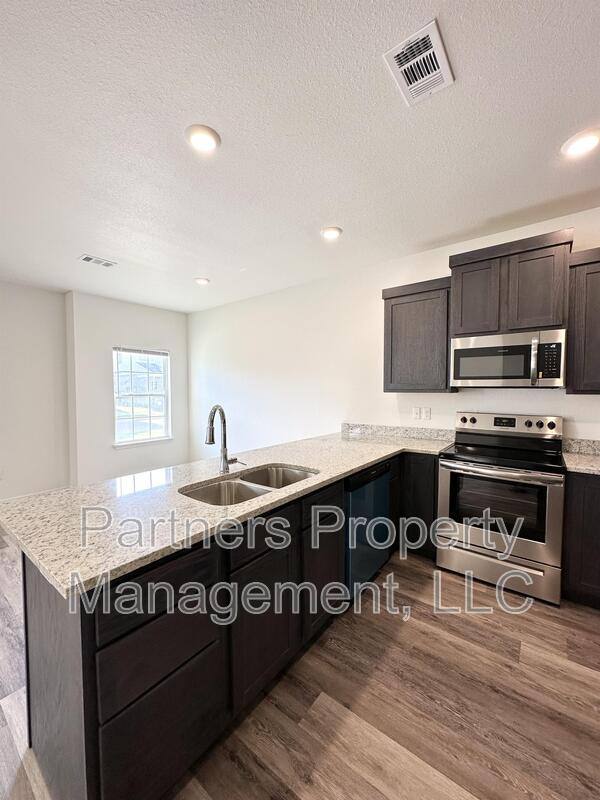 Apartment for rent at 779 S Amarillo Ave #1, Fayetteville, AR 72704