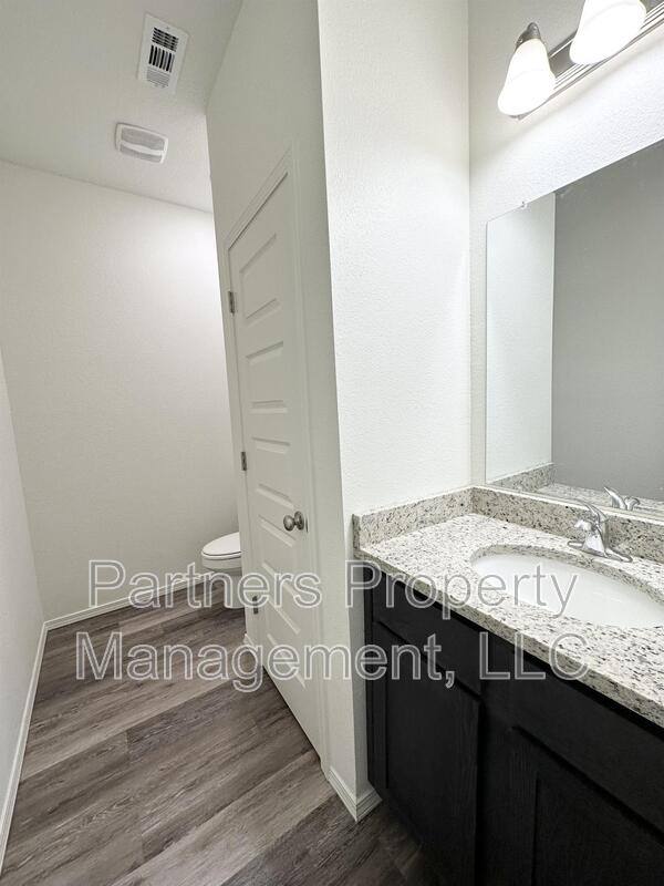 Apartment for rent at 779 S Amarillo Ave #1, Fayetteville, AR 72704