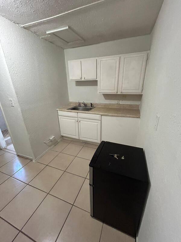 Apartment for rent at 905 W Anderson St, Orlando, FL 32805