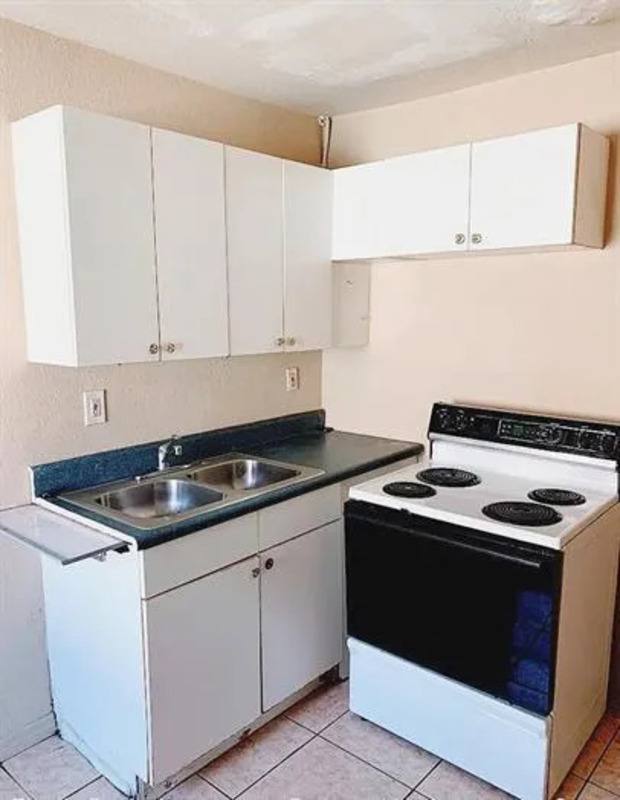 Apartment for rent at 905 W Anderson St, Orlando, FL 32805