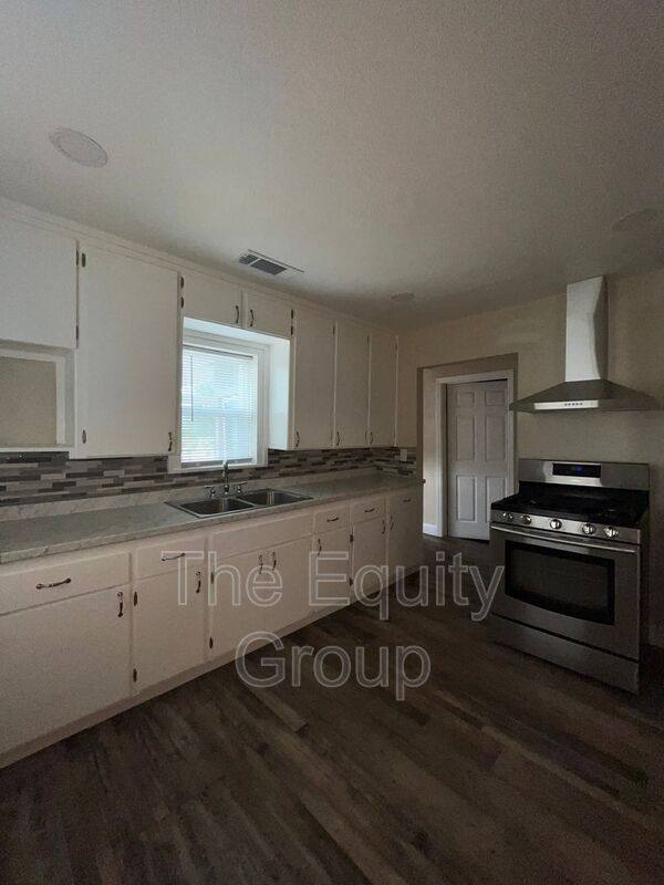Apartment for rent at 13405 Ave #432, Orosi, CA 93647