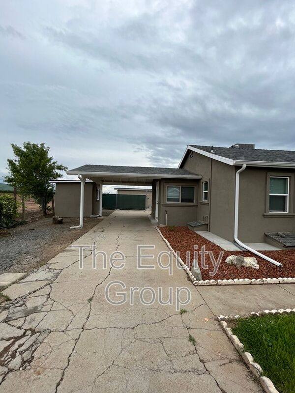 Apartment for rent at 13405 Ave #432, Orosi, CA 93647