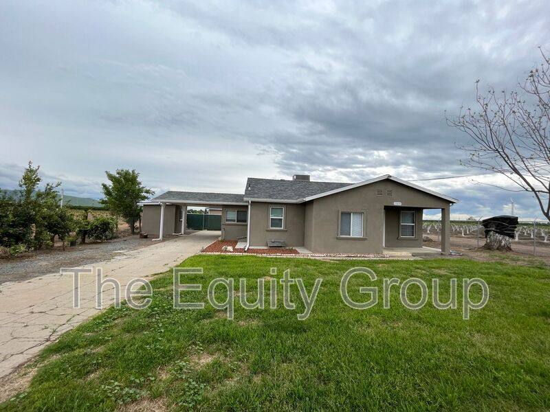 Apartment for rent at 13405 Ave #432, Orosi, CA 93647