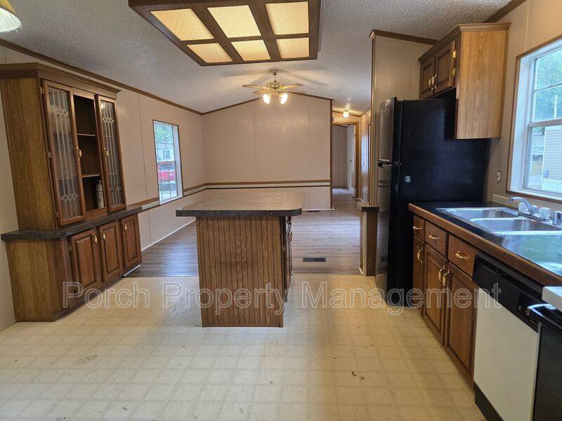 Apartment for rent at 7318 Hayward Ave - P30 #P30, Pensacola, FL 32526