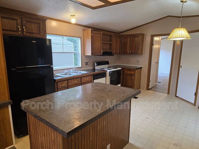Apartment for rent at 7318 Hayward Ave - P30 #P30, Pensacola, FL 32526