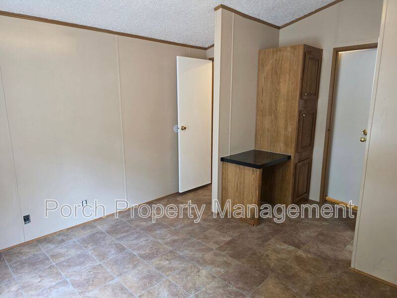 Apartment for rent at 7318 Hayward Ave - P30 #P30, Pensacola, FL 32526