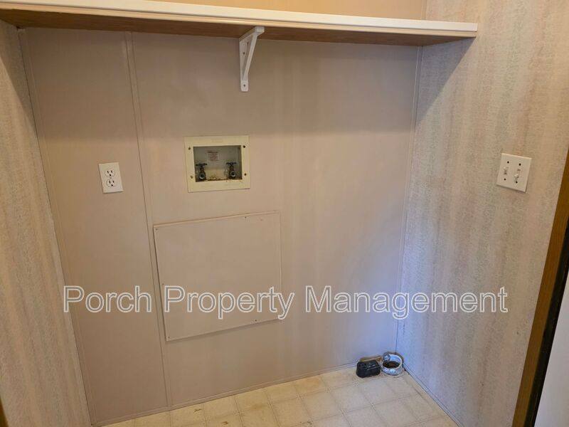 Apartment for rent at 7318 Hayward Ave - P30 #P30, Pensacola, FL 32526