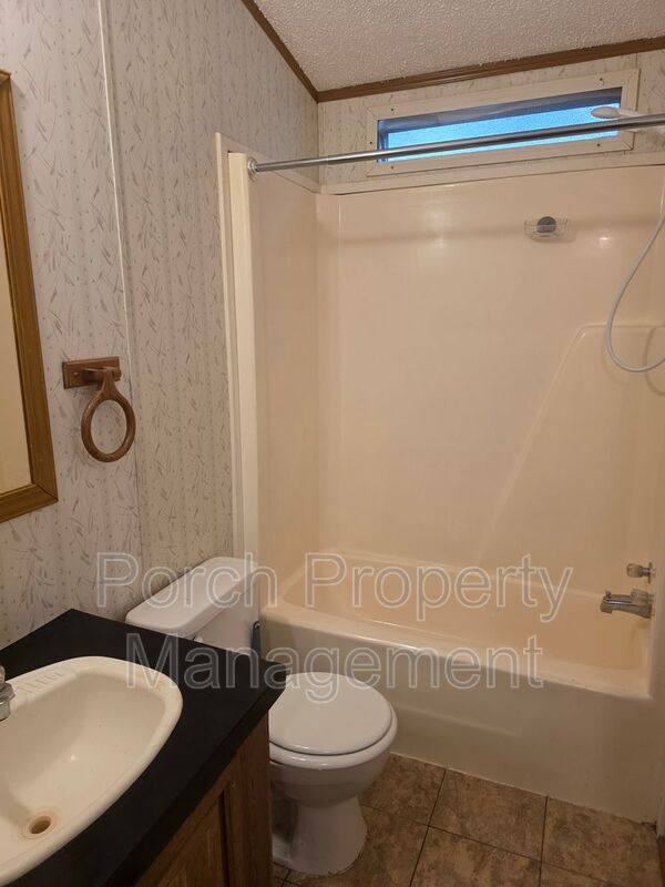 Apartment for rent at 7318 Hayward Ave - P30 #P30, Pensacola, FL 32526