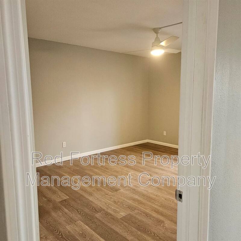 Apartment for rent at 12501 McGregor Blvd #23, Fort Myers, FL 33919