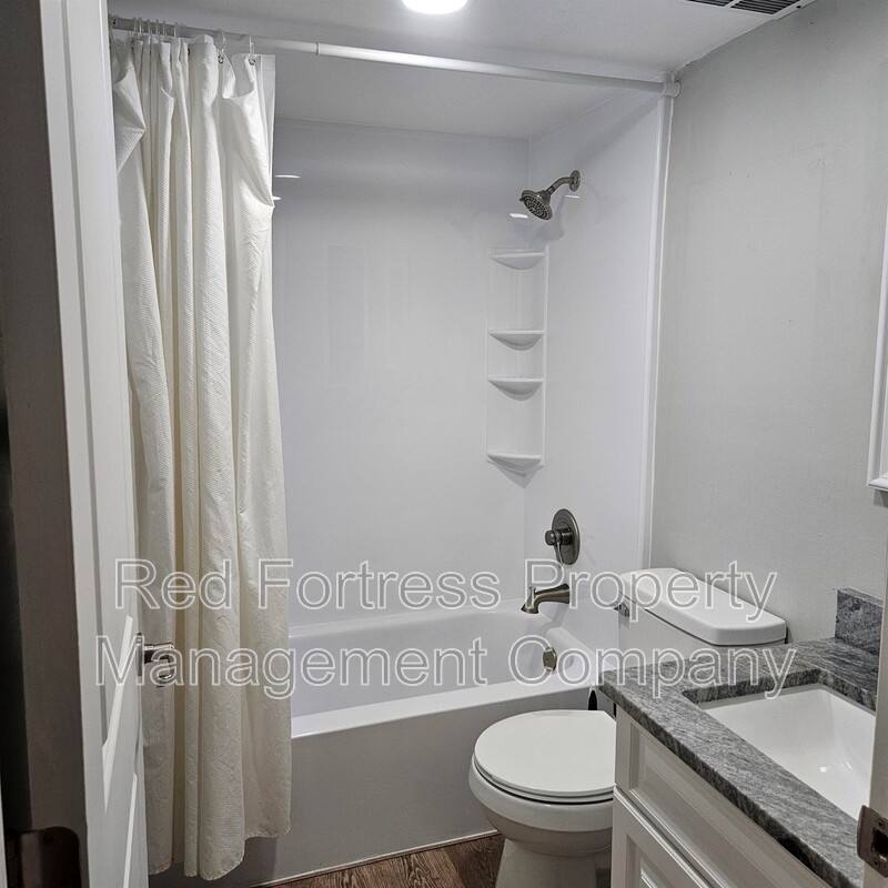 Apartment for rent at 12501 McGregor Blvd #23, Fort Myers, FL 33919