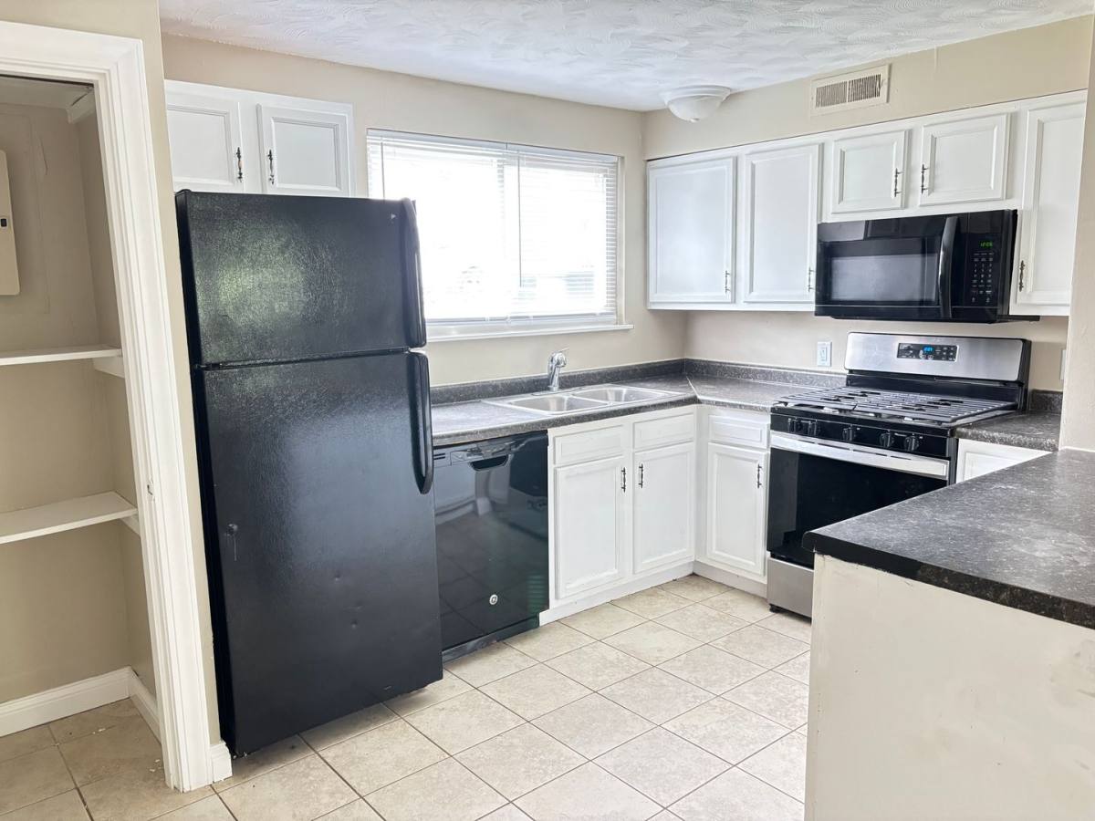 Apartment for rent at 4920 Northcrest, Fort Wayne, IN 46825