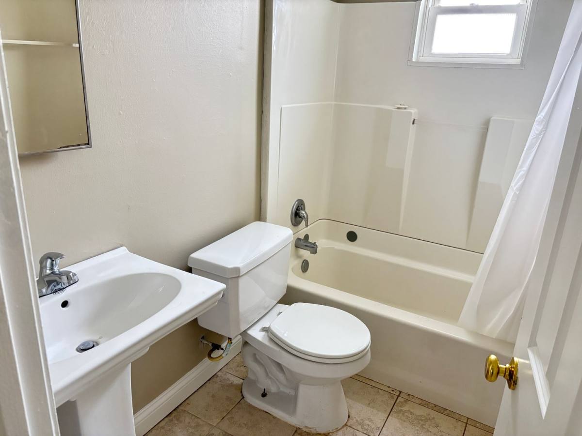 Apartment for rent at 4920 Northcrest, Fort Wayne, IN 46825