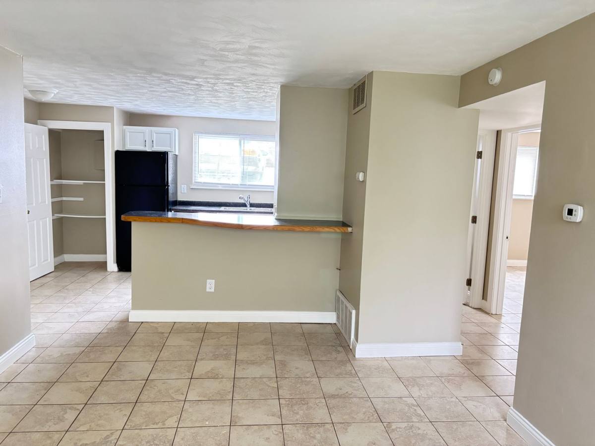 Apartment for rent at 4920 Northcrest, Fort Wayne, IN 46825