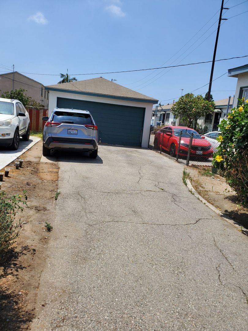 Apartment for rent at 11030-36 Venice Blvd 3801-11 Tilden Ave, Culver City, CA 90230