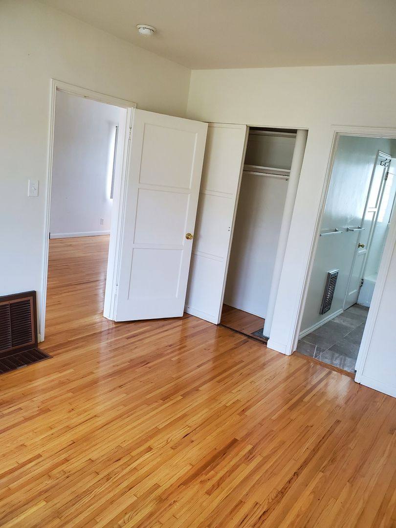 Apartment for rent at 11030-36 Venice Blvd 3801-11 Tilden Ave, Culver City, CA 90230