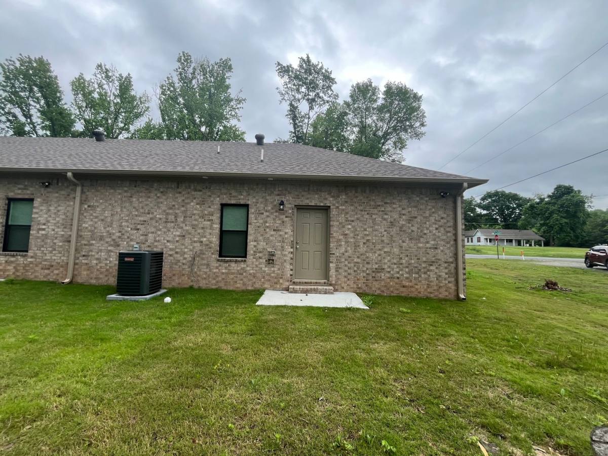Apartment for rent at 714 718 S Spring St, Jacksonville, AR 72076
