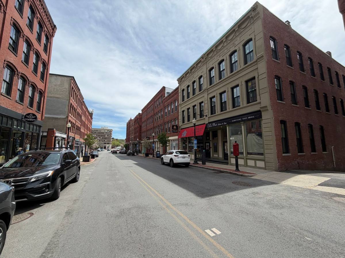 Apartment for rent at 38-42 Washington St, Haverhill, MA 01832