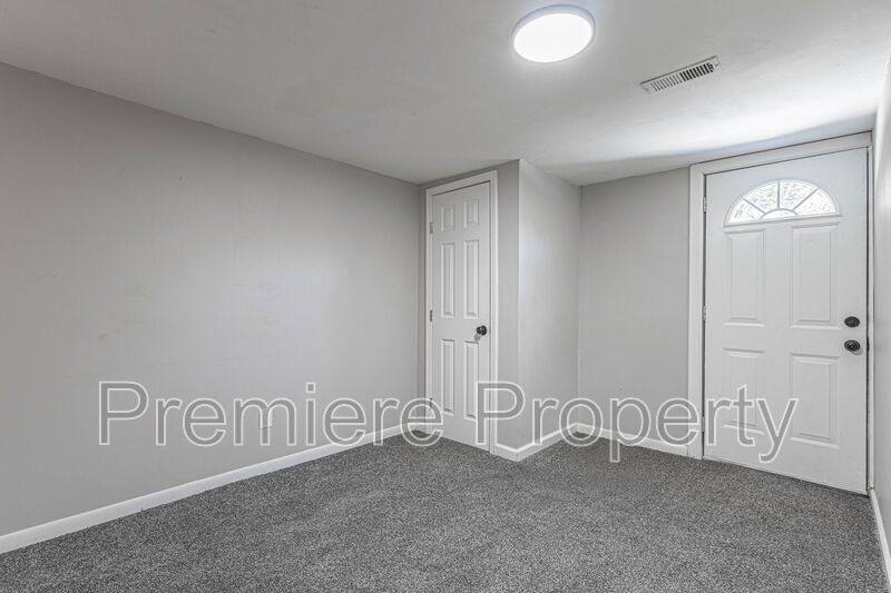 Townhouse for rent at 3910 E 123rd Terrace #B, Grandview, MO 64030
