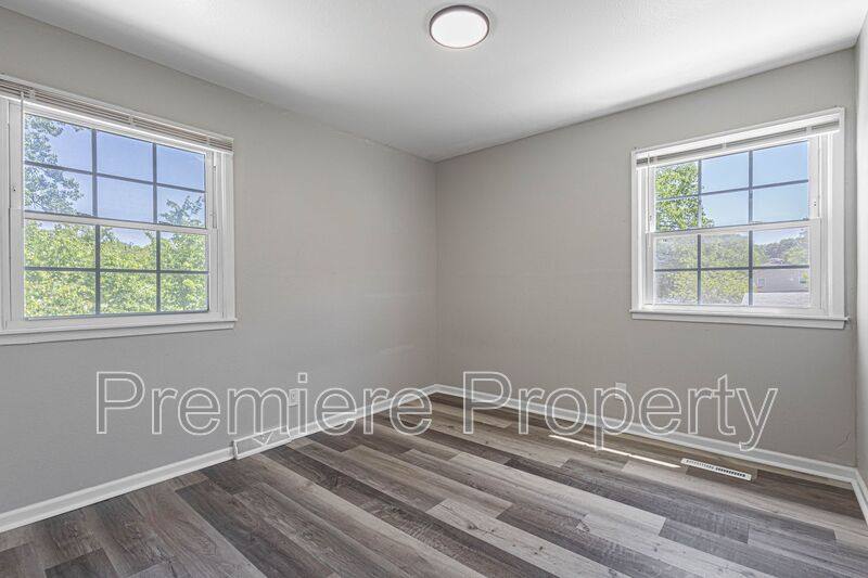 Townhouse for rent at 3910 E 123rd Terrace #B, Grandview, MO 64030