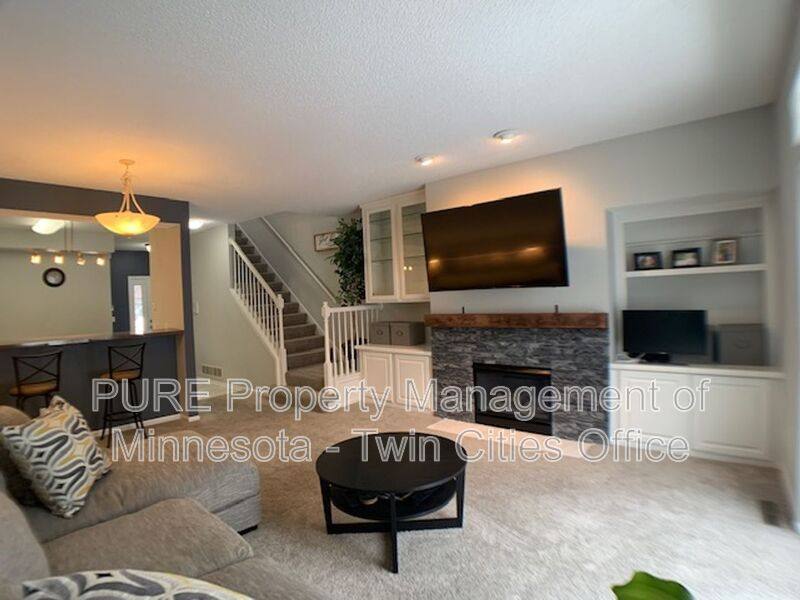 Townhouse for rent at 2245 Creekside Court, Saint Paul, MN 55122