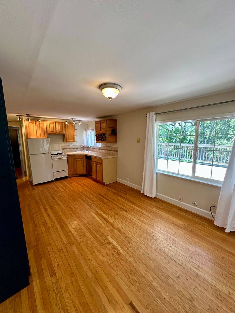 Apartment for rent at 49 Los Gatos Blvd, Los Gatos, CA 95030