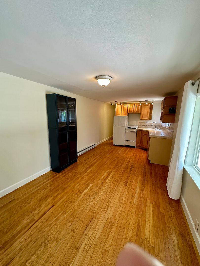 Apartment for rent at 49 Los Gatos Blvd, Los Gatos, CA 95030