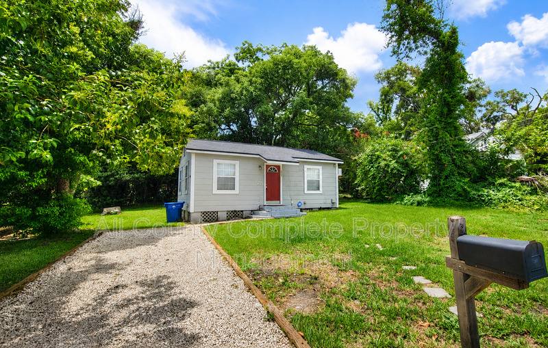 House for rent at 9248 9th Ave, Jacksonville, FL 32208