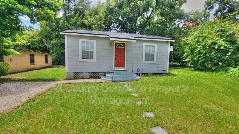 House for rent at 9248 9th Ave, Jacksonville, FL 32208