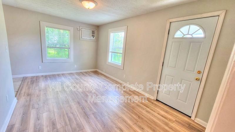 House for rent at 9248 9th Ave, Jacksonville, FL 32208