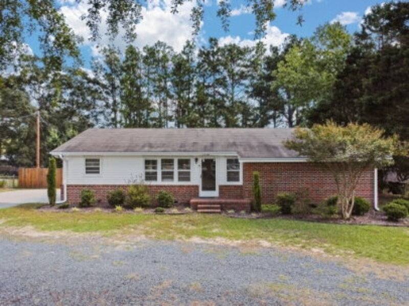 House for rent at 1708 N Poplar St, Aberdeen, NC 28315