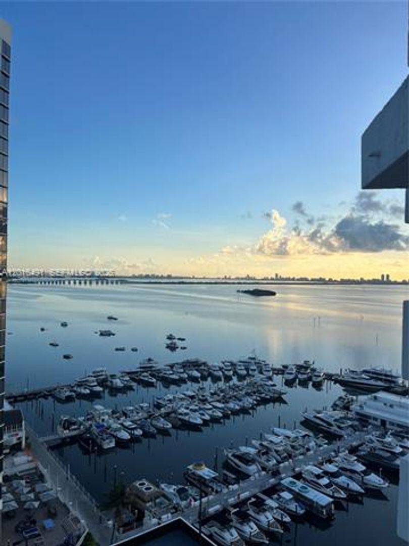 Apartment for rent at 555 NE 15th St, Miami, FL 33132
