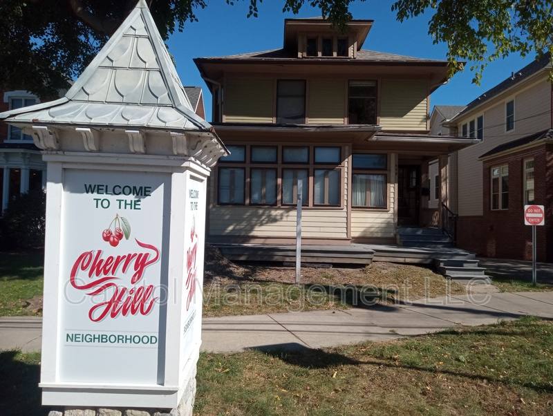 Apartment for rent at 605 S Grand Ave #2, Lansing, MI 48933