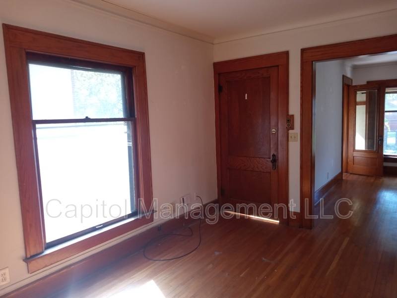 Apartment for rent at 605 S Grand Ave #2, Lansing, MI 48933