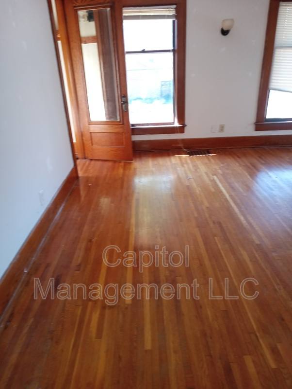 Apartment for rent at 605 S Grand Ave #2, Lansing, MI 48933