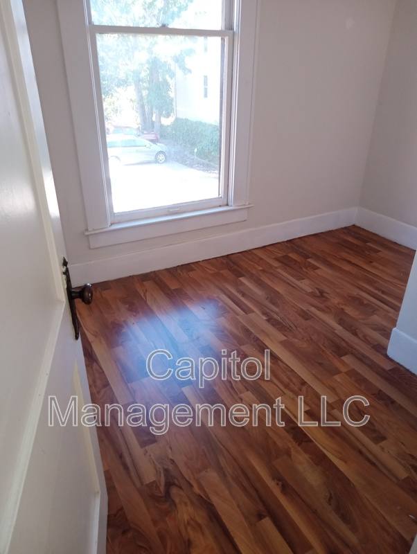 Apartment for rent at 605 S Grand Ave #2, Lansing, MI 48933