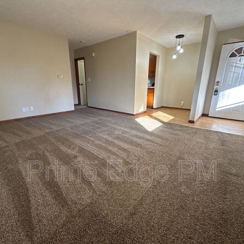 House for rent at 4900 Huntington Ave #4, Lincoln, NE 68504
