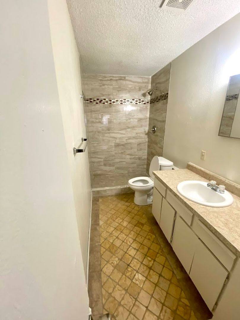 House for rent at 1217 Sunnyside Ave, Dodge City, KS 67801