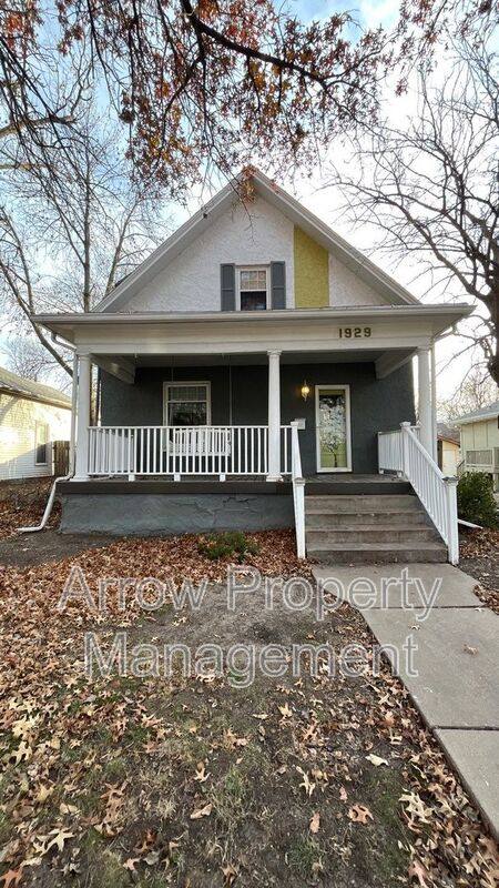House for rent at 1929 Sumner St, Lincoln, NE 68502