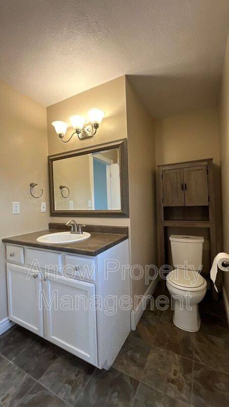House for rent at 1929 Sumner St, Lincoln, NE 68502