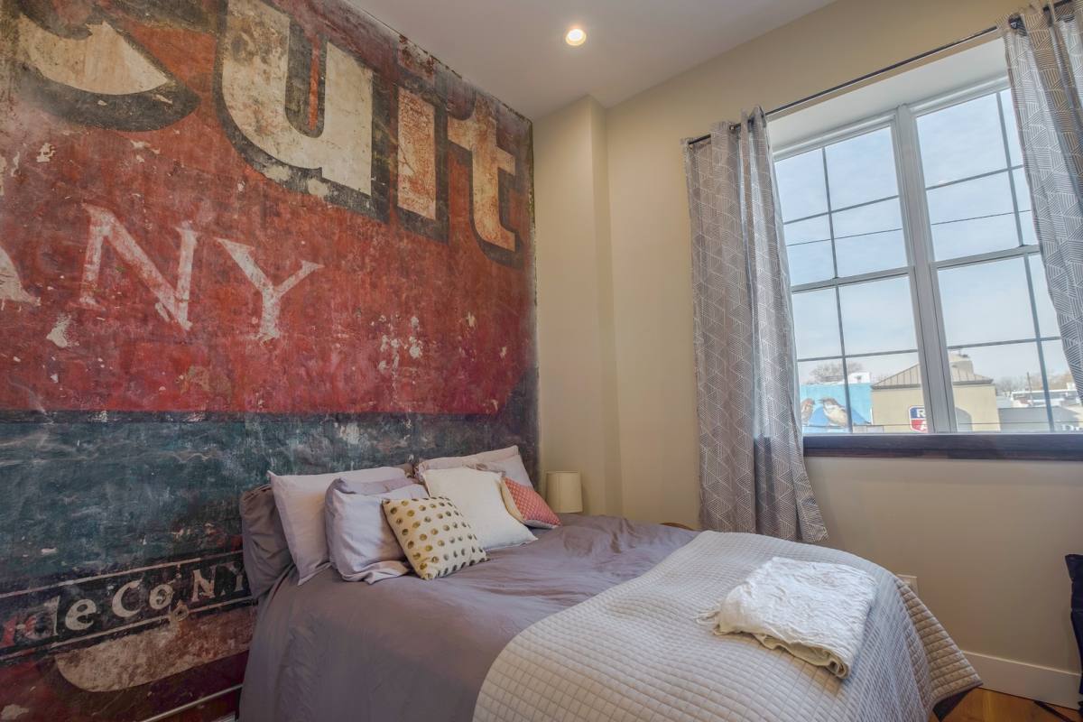 Apartment for rent at 705-7 S 5th St, Philadelphia, PA 19147